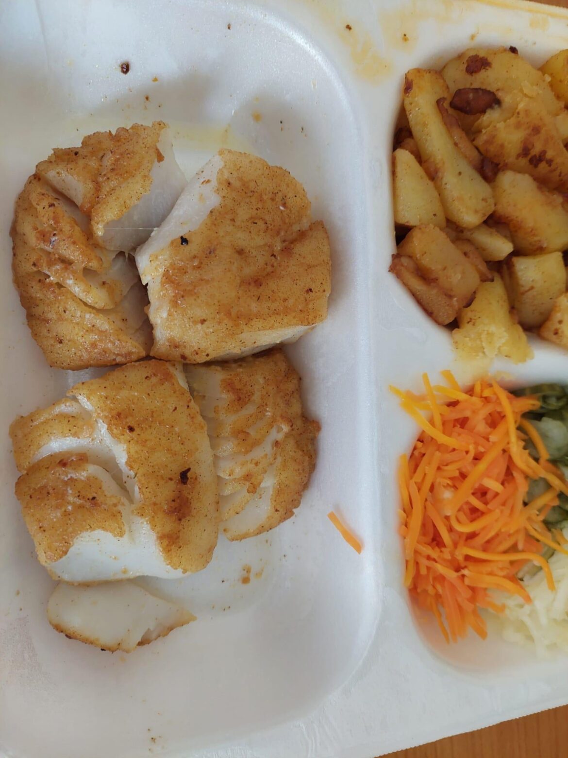 Cod with fried potatoes and vegetables [OC]