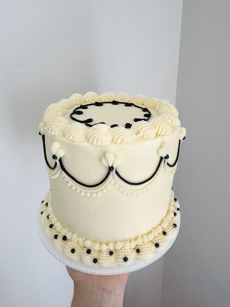 My favorite cake I’ve decorated  🩷