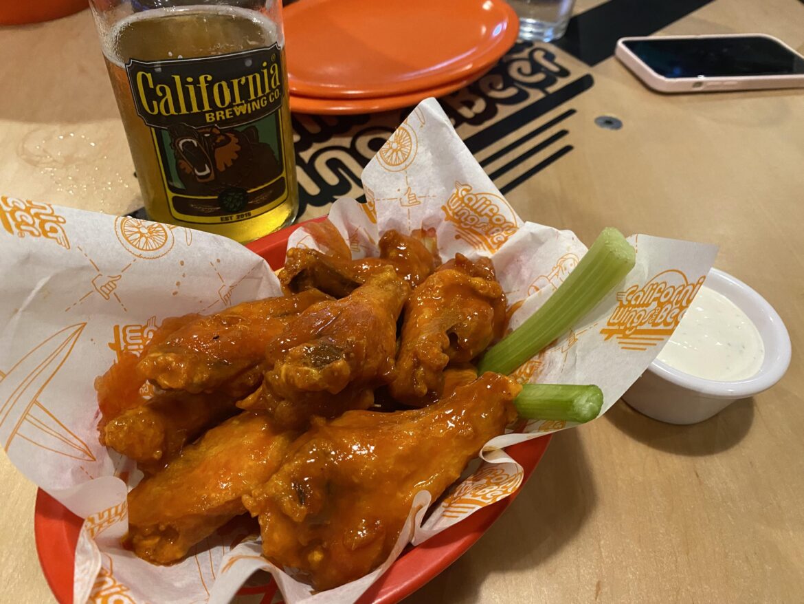 California Wings & Beer - Guadalajara, México