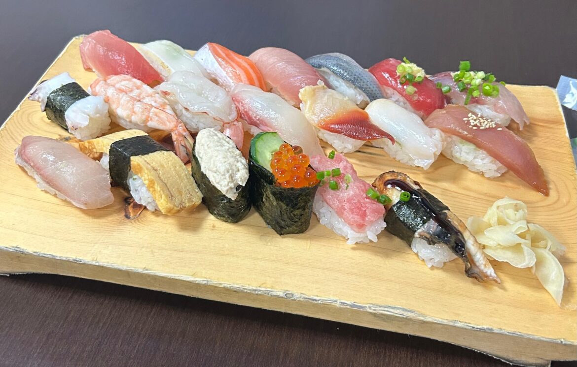 Uomaru (Naha, Okinawa) Sushi Set