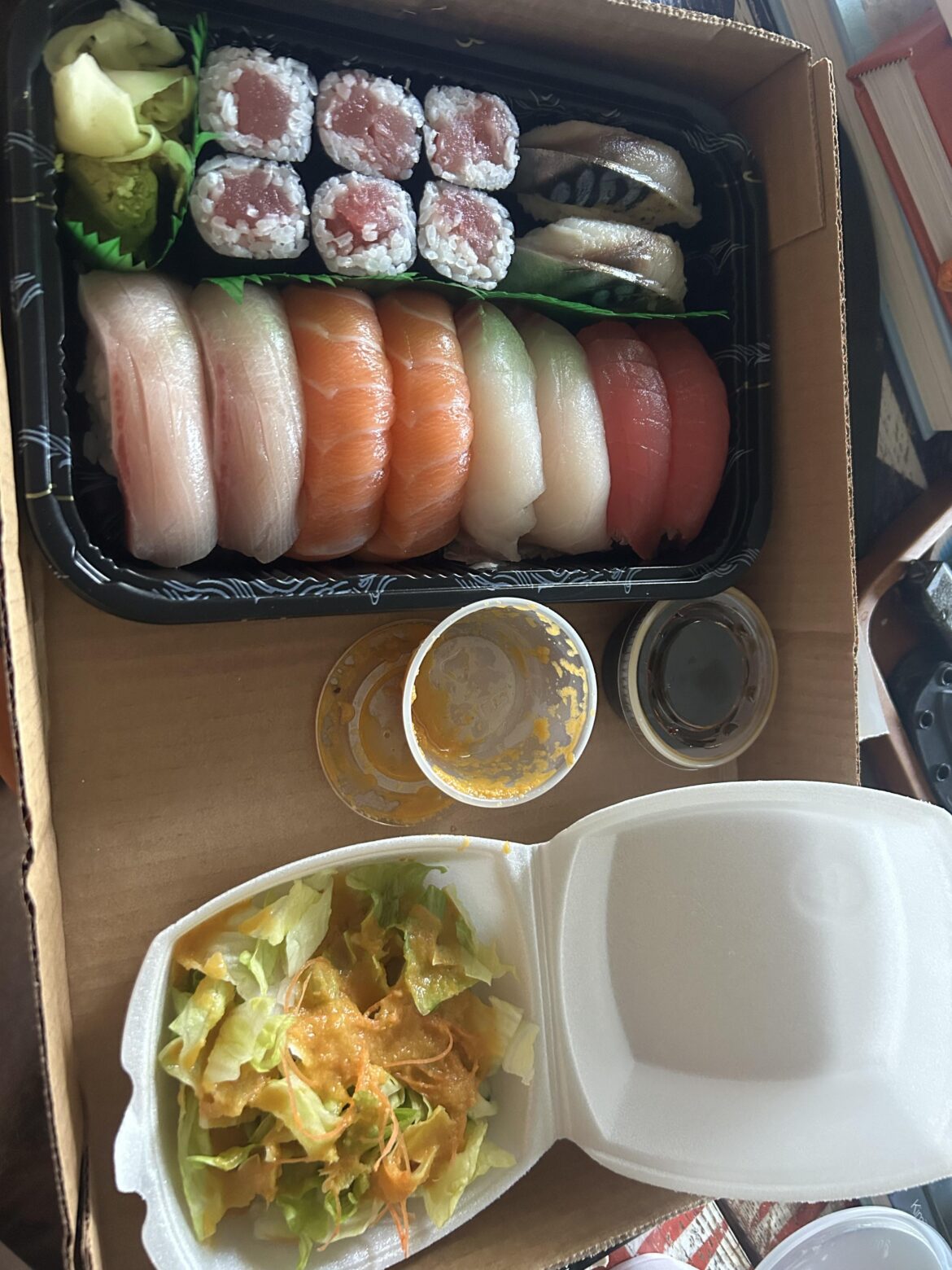 Sushi deluxe, 24$ usd, soup and salad