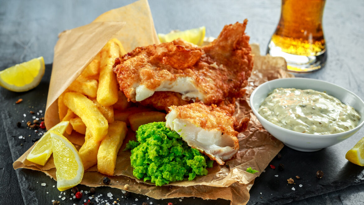 What You Didn't Know About The Vinegar That Comes With Fish And Chips
