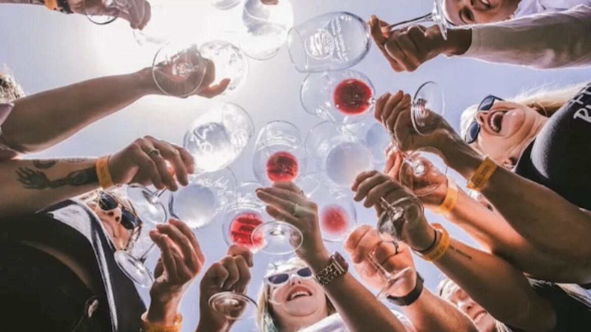 A weekend of wine, food and coastal vibes