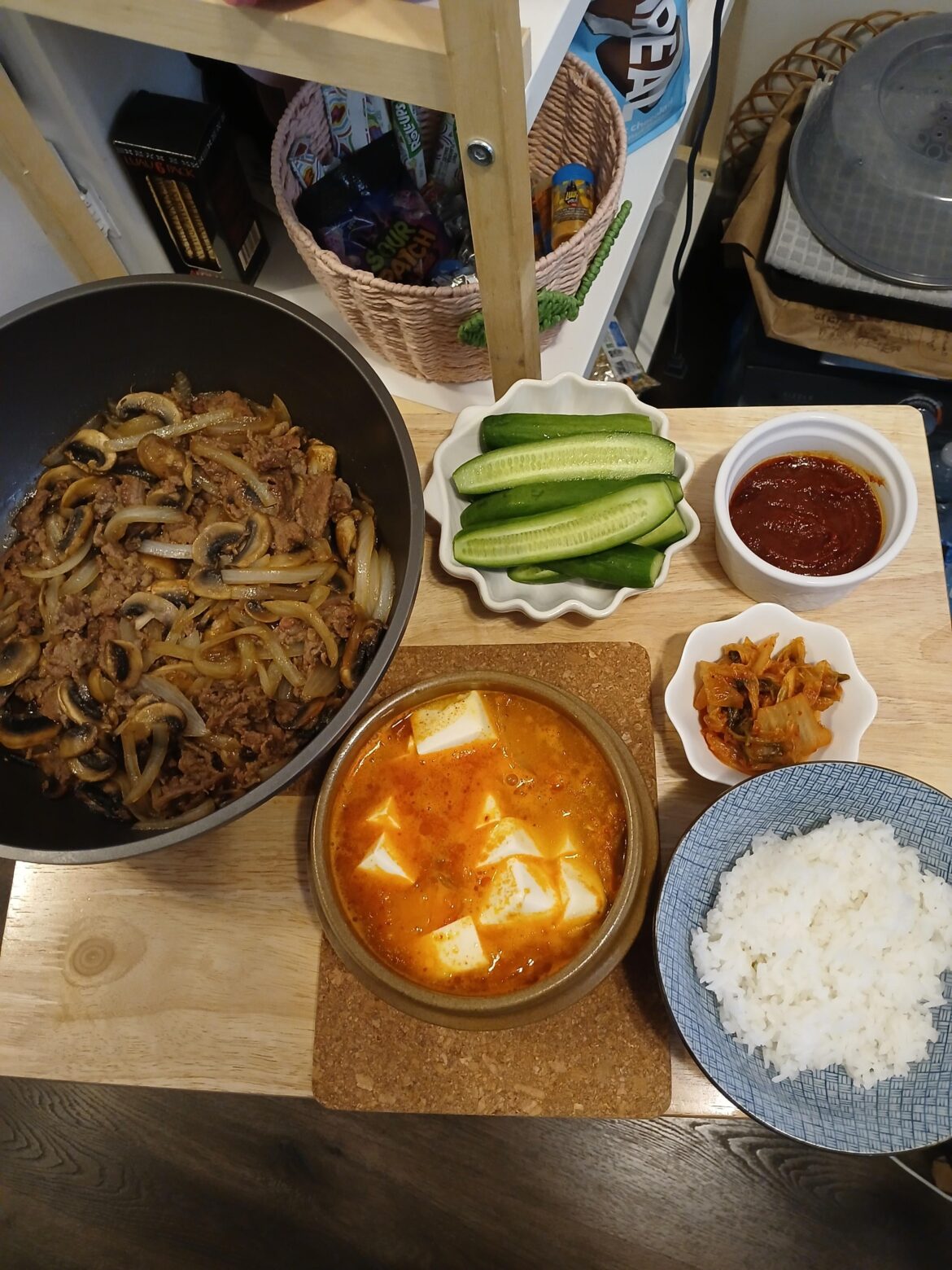 Bulgogi & Sundubu-jjigae