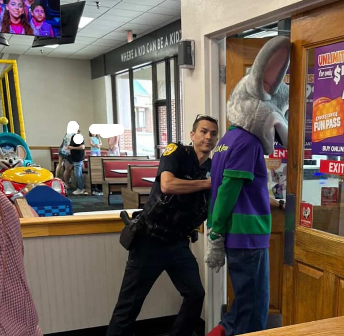 Chuck E got arrested at my local Chuck E Cheese