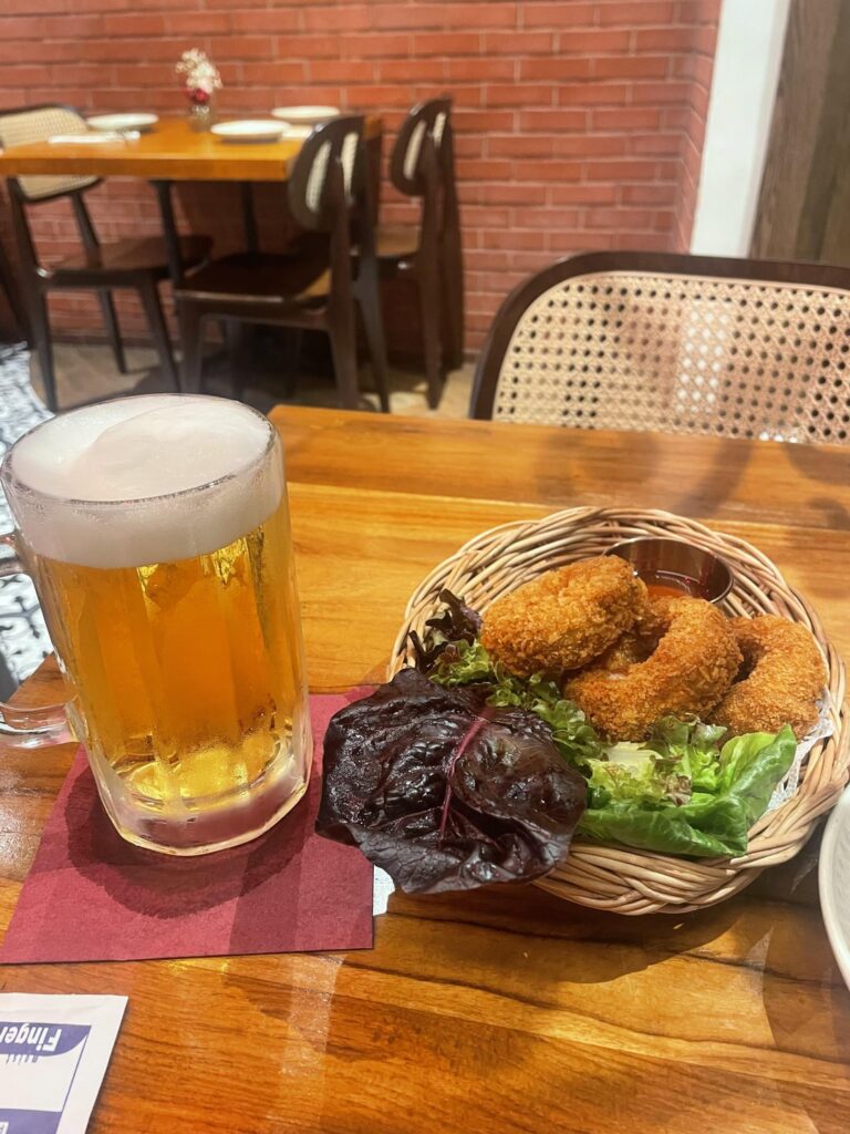 Tha Phraya (1553 2nd Ave)