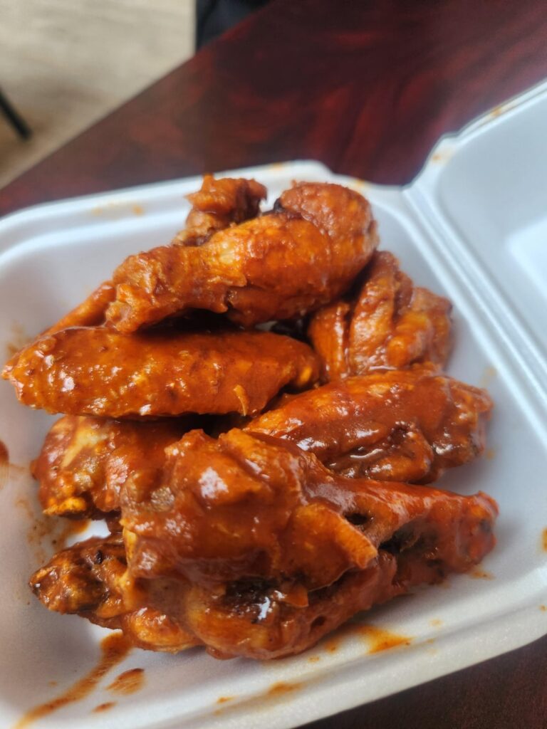 Must-Try Wings at P-Dubbs BBQ in Las Vegas 🍗🔥