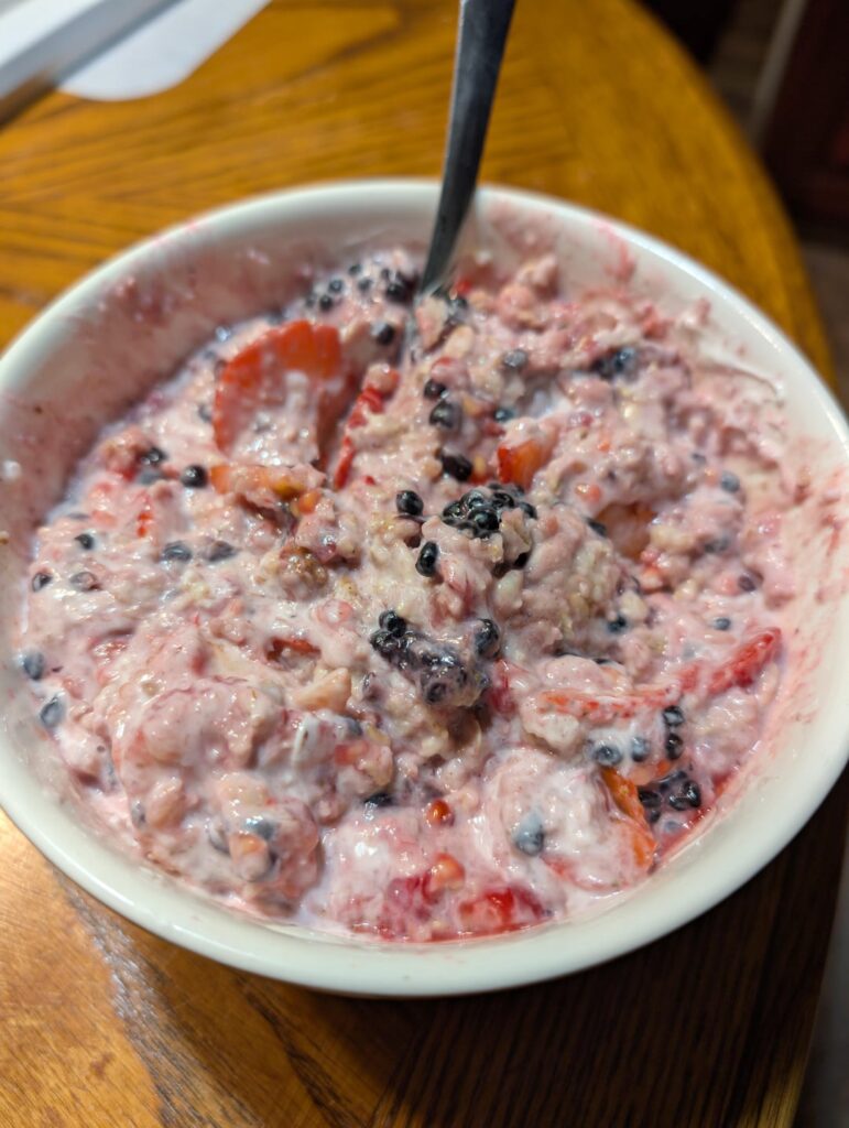 Over a pound of Berry oatmeal. 452 Calories!