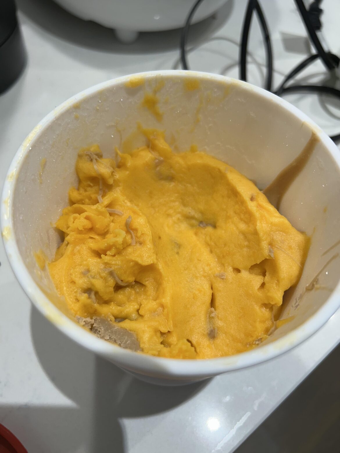 Apricot ice cream with El Mordjene