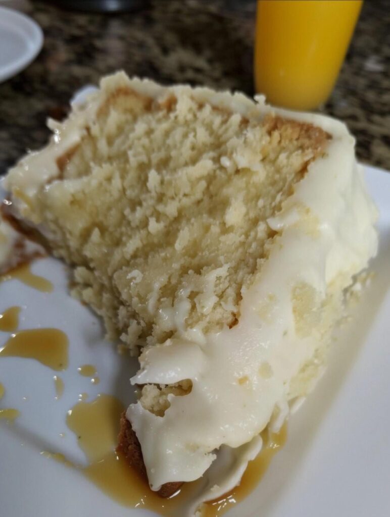 My Southern grandma said this was the best thing she'd tasted in 40 years. I've never felt so proud of a dessert! 🍰💚 RECIPE BELOW