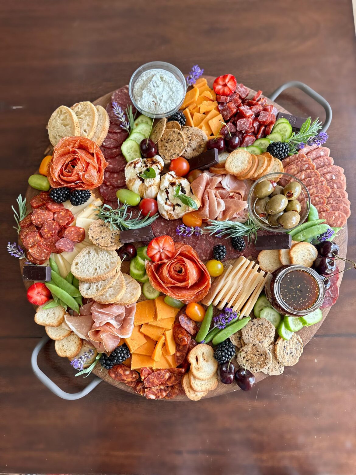 Hiiii, new here 🤤. Wanted to share my board from tonight. 🍷🧀🍓🥓🥖🍫🫛🍒🫒🥃🥒