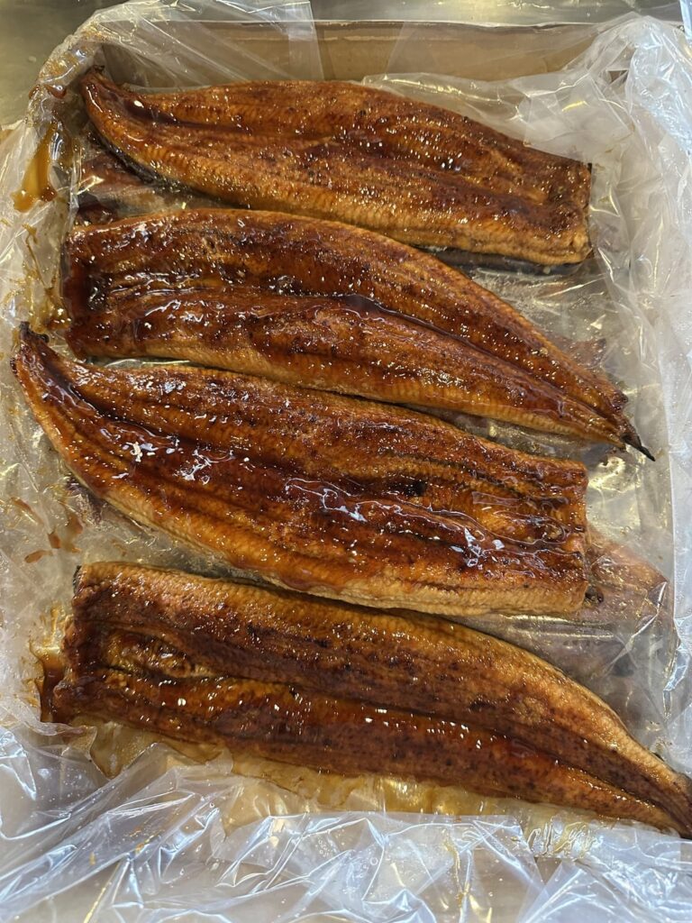 Do you love unagi? (Just to clarify, the unagi in the picture is pre-prepared and frozen, like the kind commonly used in sushi train restaurants.