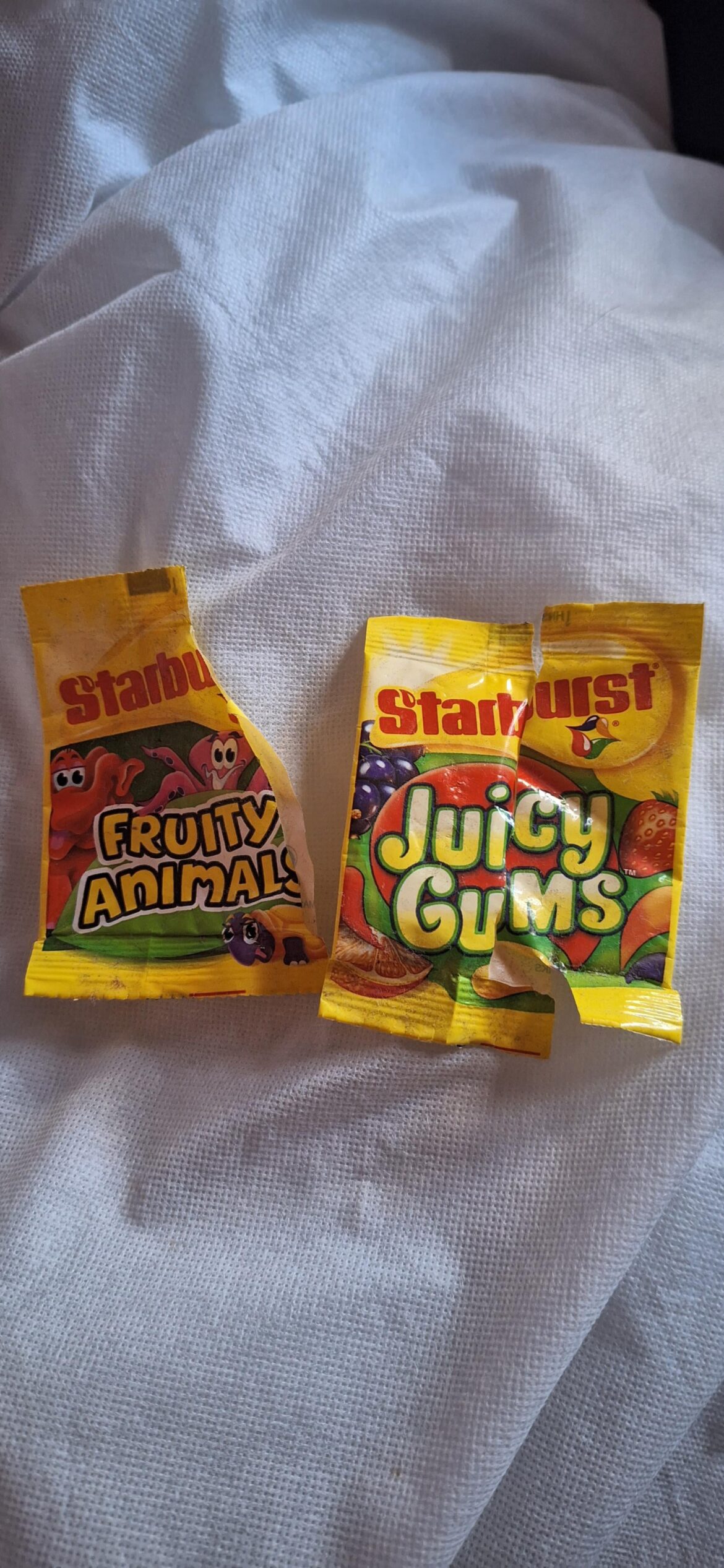 Does anyone else remember these discontinued Starburst sweets? Discontinued at least 20 years ago and can't find anything online!