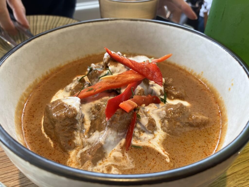 Miya (Thai), Altadena