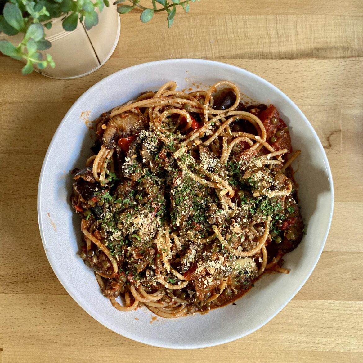Lentil Ragu on Spaghetti with an Asian twist 🫣
