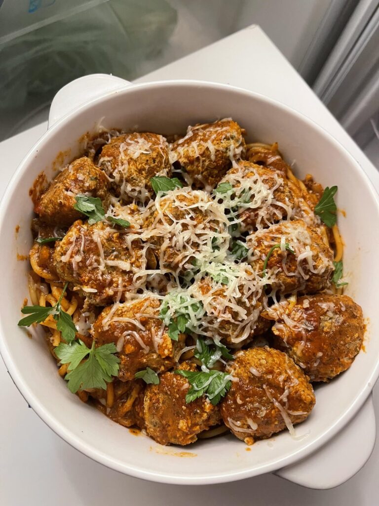 [homemade] spaghetti and meatballs