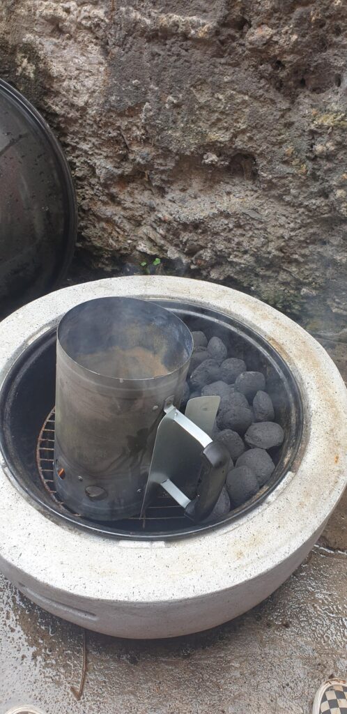 Pulled lamb leg on the €40 Aldi firepit Pulled lamb leg on the €40 Aldi firepit