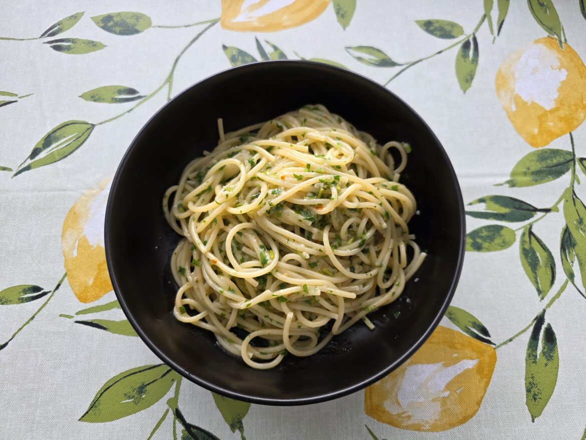 Spaghetti aglio olio e peperoncino