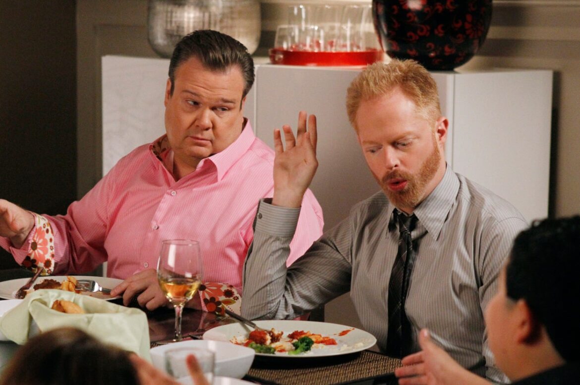 6 Things You Should Never Say To Someone You’re Dining With — And Why