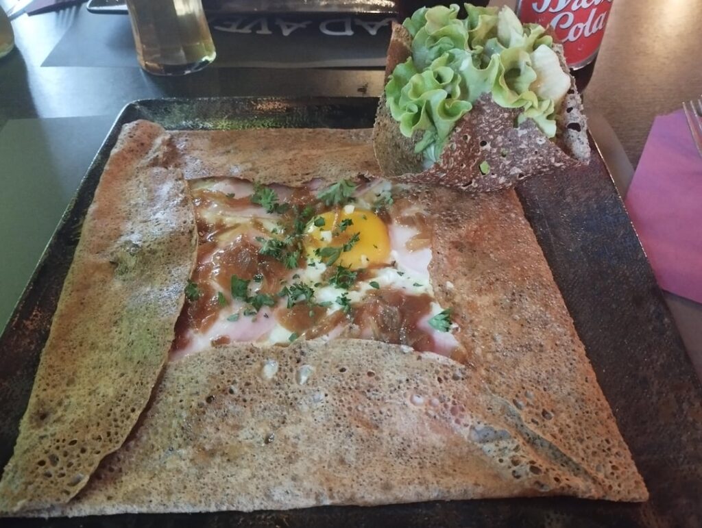 Crêpe Soubise & White Chocolate and Raspberry Crêpe