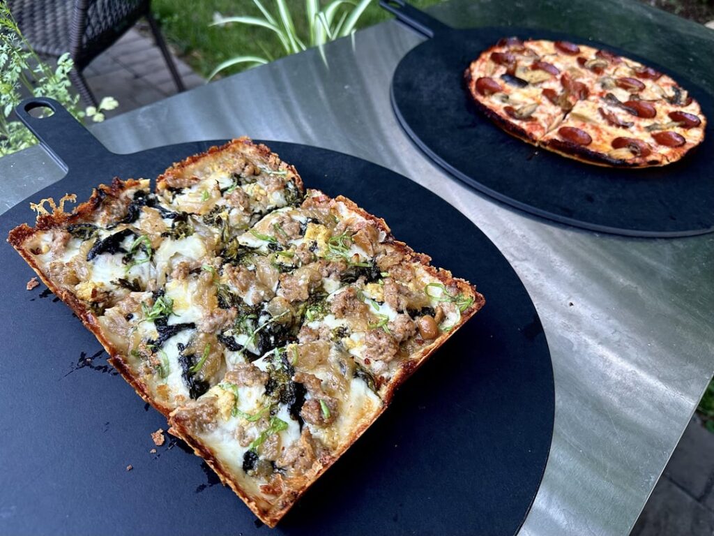 [Homemade] Detroit style pizza and South Shore Bar Pie