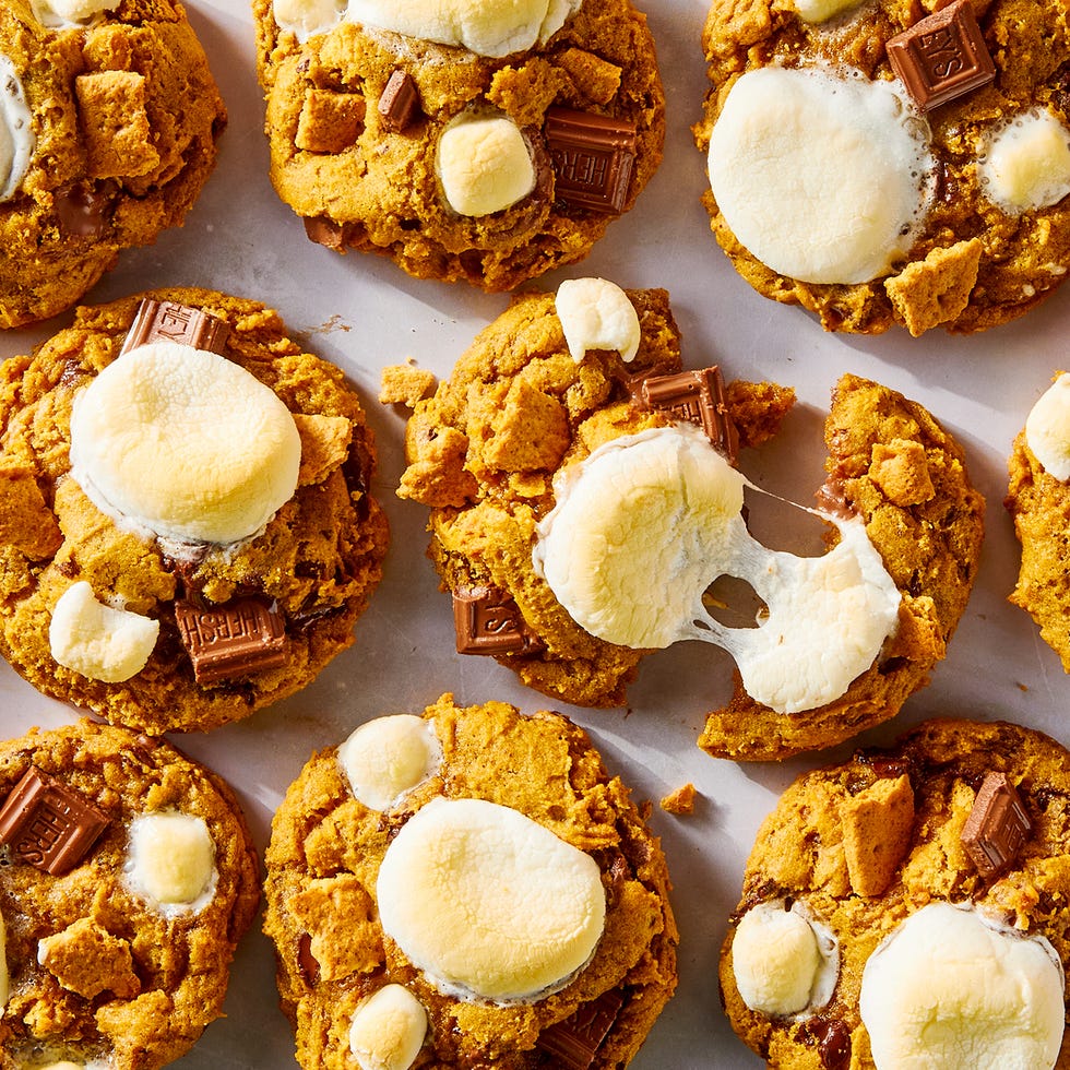 cookies with pumpkin topped with toasted marshmallows