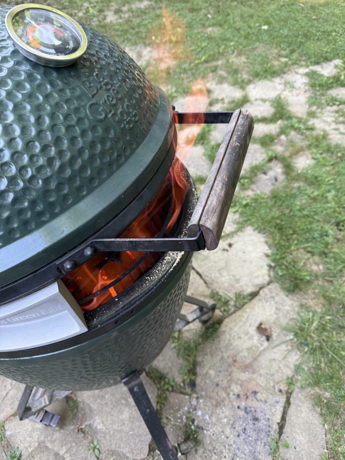 So, how do we keep the handle from burning?