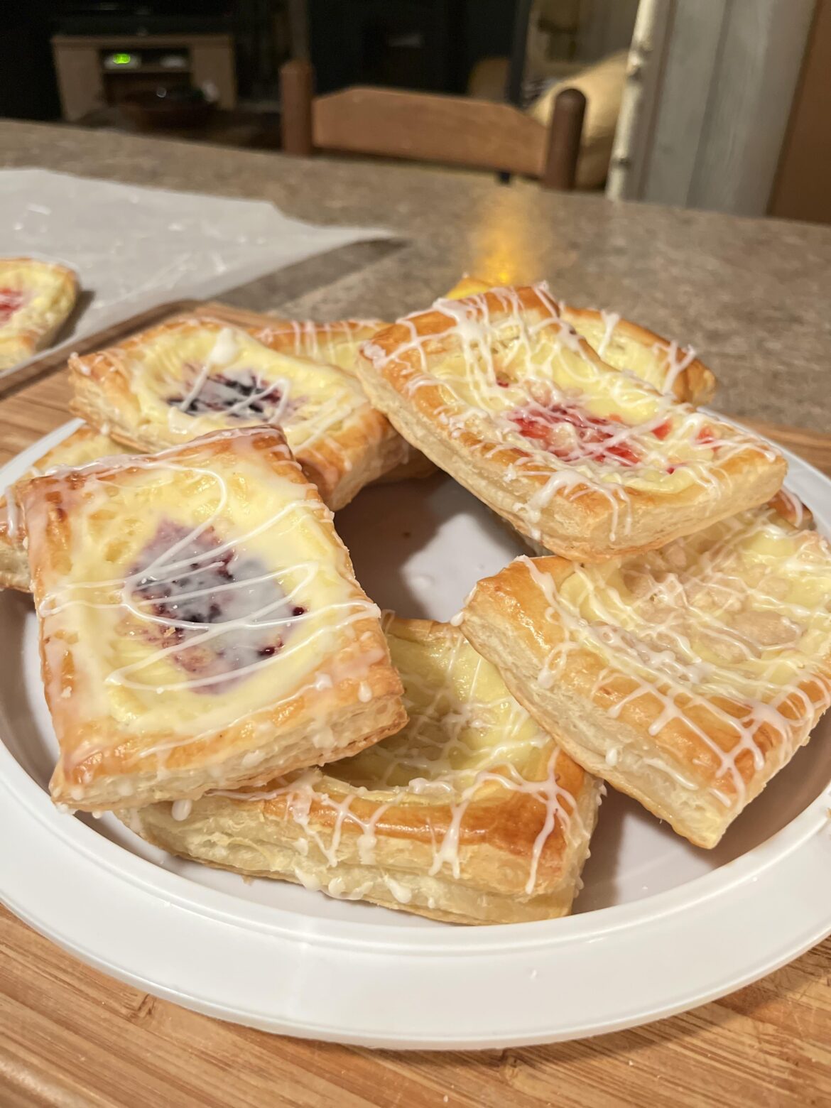 It’s a shame the almond extract ruined these for my bf 😭 I didn’t even use the full 1/2 tsp & it still took over!😠