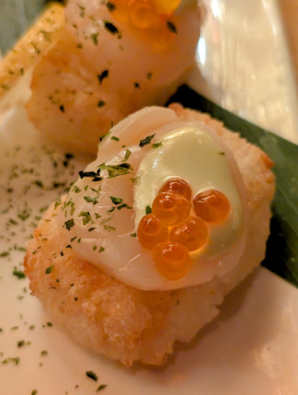 Crispy rice, scallop, ikura