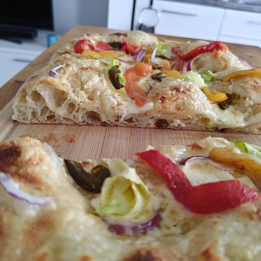 Veggie white pizza
