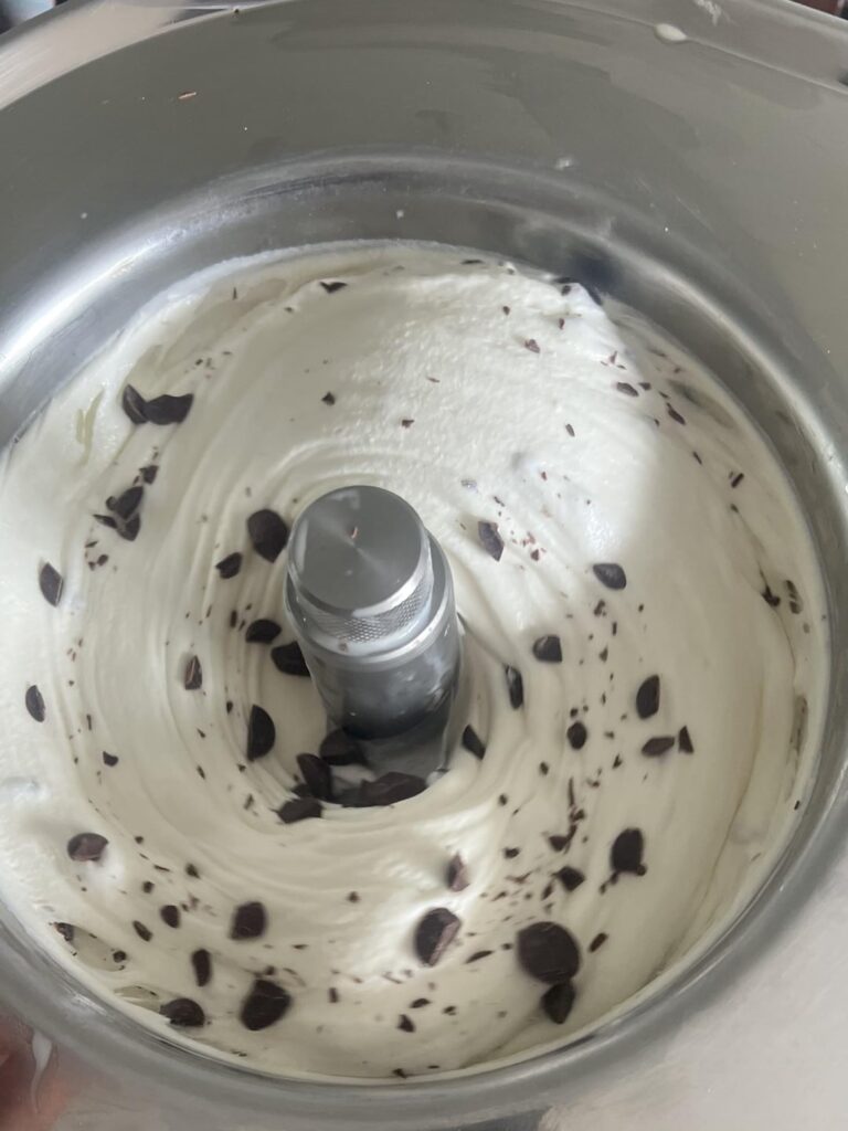 2 gelato flavours around 7.5% (Marshmallow and Mint Chip) 2 gelato flavours around 7.5% (Marshmallow and Mint Chip)