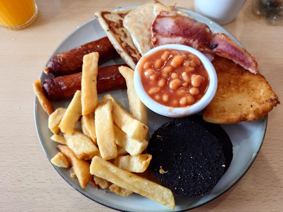 £8 (inc. tea & toast) Woodside Cafe - L'Derry/Derry - Northern Ireland