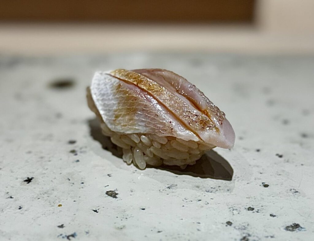 Kiku Zushi, 菊鮨 (Tabelog Silver 4.42, 1*) Fukuoka, Japan Kiku Zushi, 菊鮨 (Tabelog Silver 4.42, 1*) Fukuoka, Japan