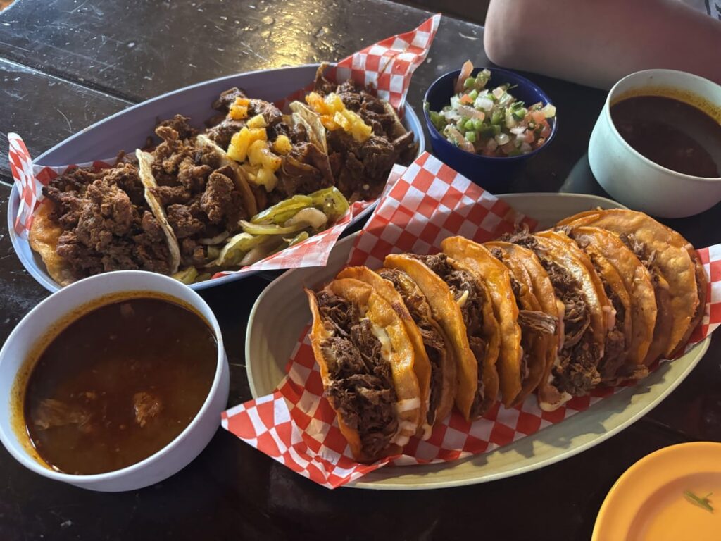 Comal Y Canela 10/10 Comal Y Canela 10/10