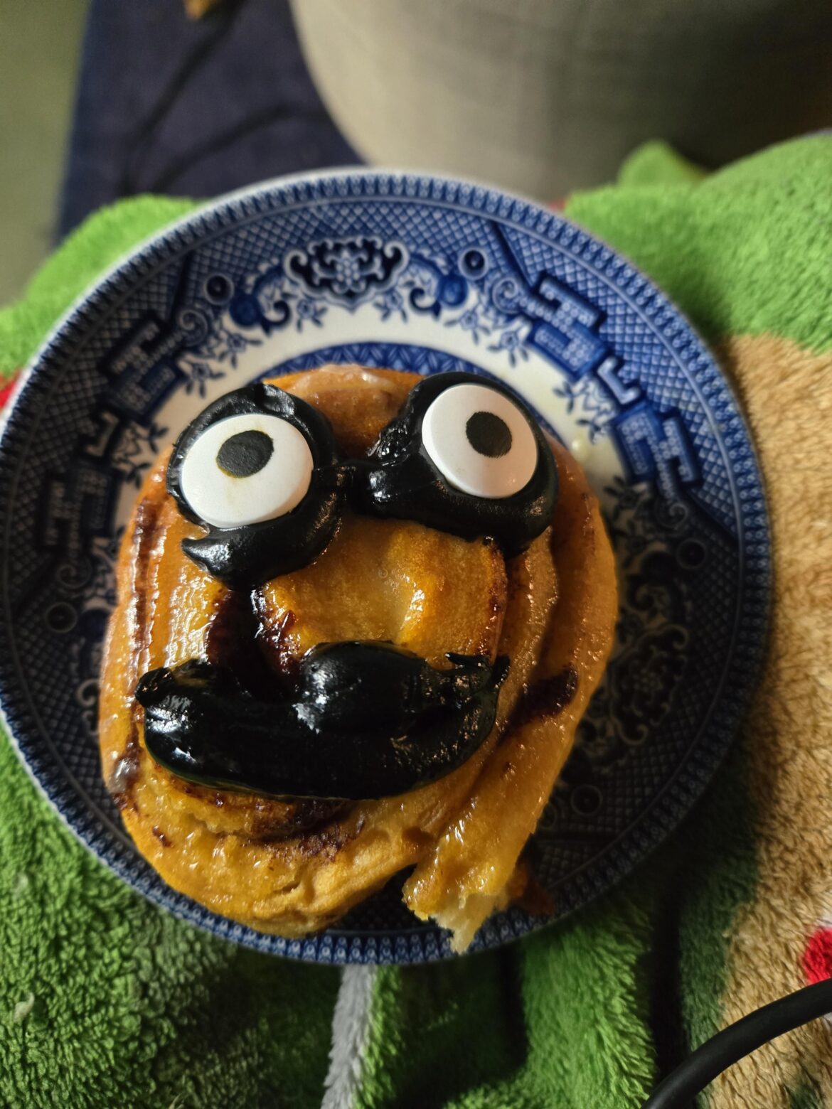 My bf: hey babe why don't you want your cinnamon roll