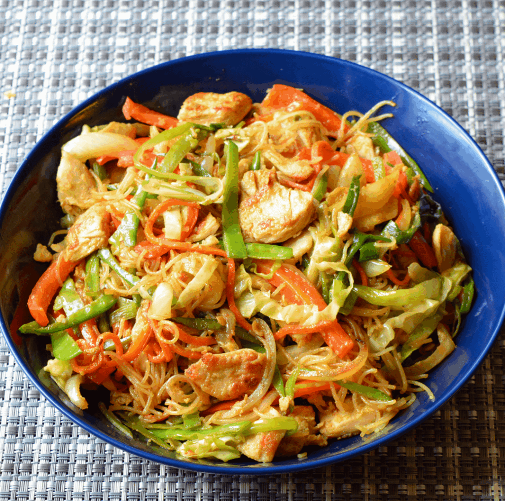 373 cal, 30 g protein. Vegan Singapore noodles