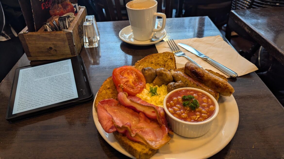 Birmingham, full english at Grand Central Kitchen, 10,95 pounds, three mornings in a row