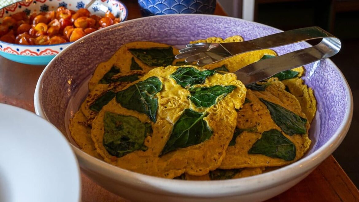 Chickpea Flour Omelette - Vegan Eggs that Taste Good?