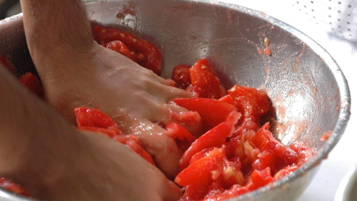 Italian Food Safari: Tomato day tomato-day.jpg