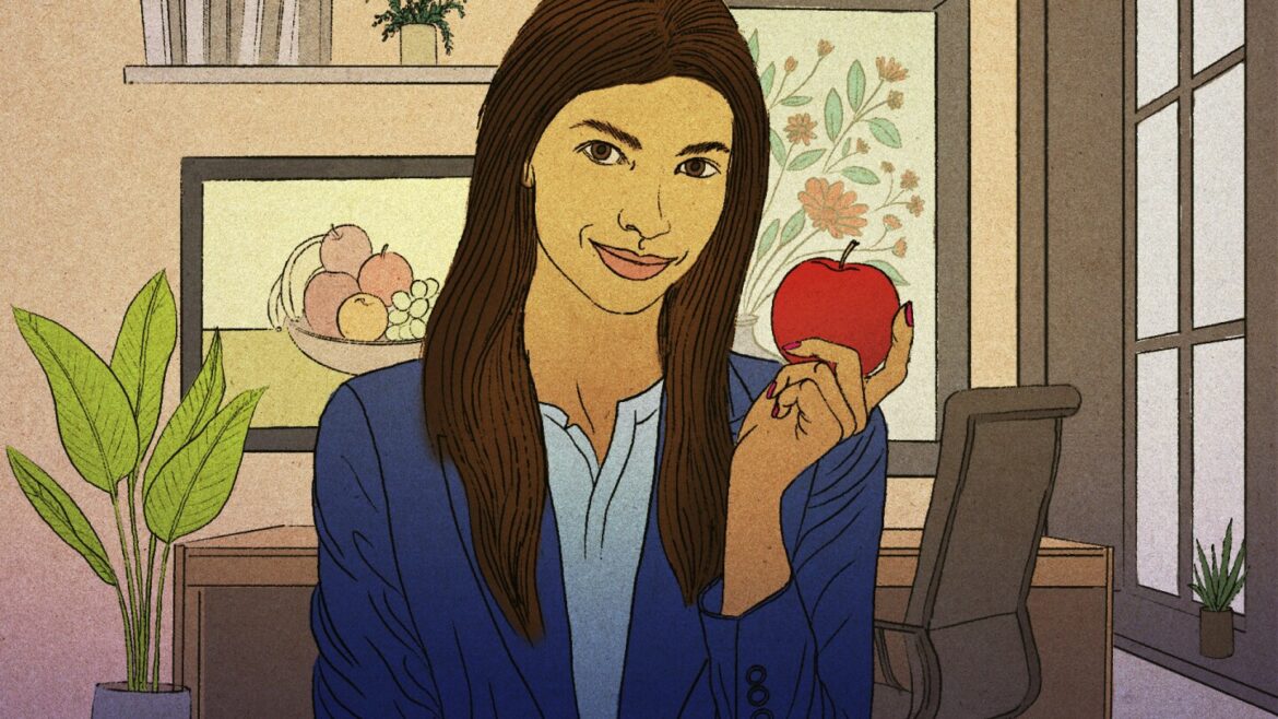 Healthy workday snacks include a smart mix of energy-boosters Healthy workday snacks include a smart mix of energy-boosters