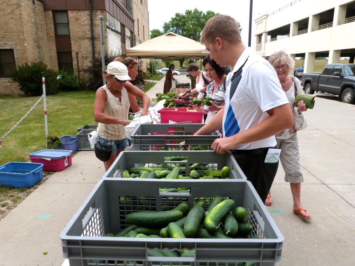 Fourth Street Farmers Market opens Thursday with pasta recipe demo by 3 Farm Daughters - Grand Forks Herald