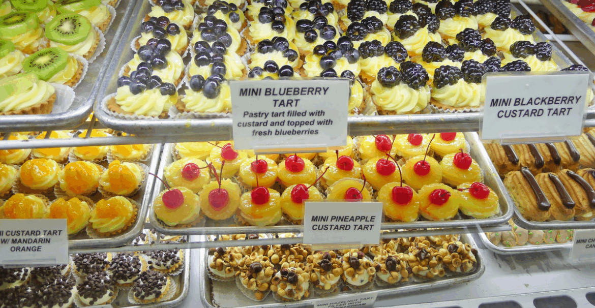 East Village Italian Bakery Veniero’s Reopens Friday for Cheesecake Delivery