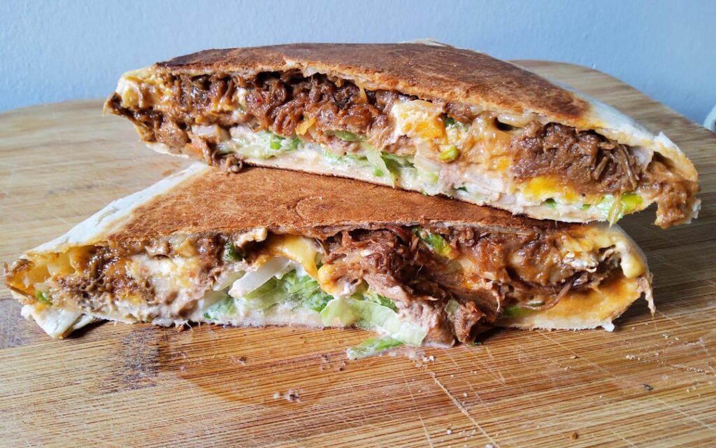 When your leftovers makes a better meal out of takeout. Seasoned shredded beef crunchwrap.