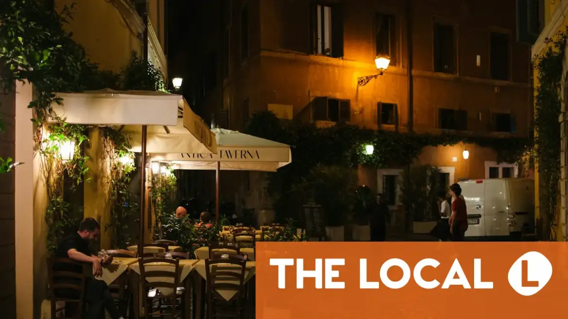 What time do people eat dinner in Italy? What time do people eat dinner in Italy?