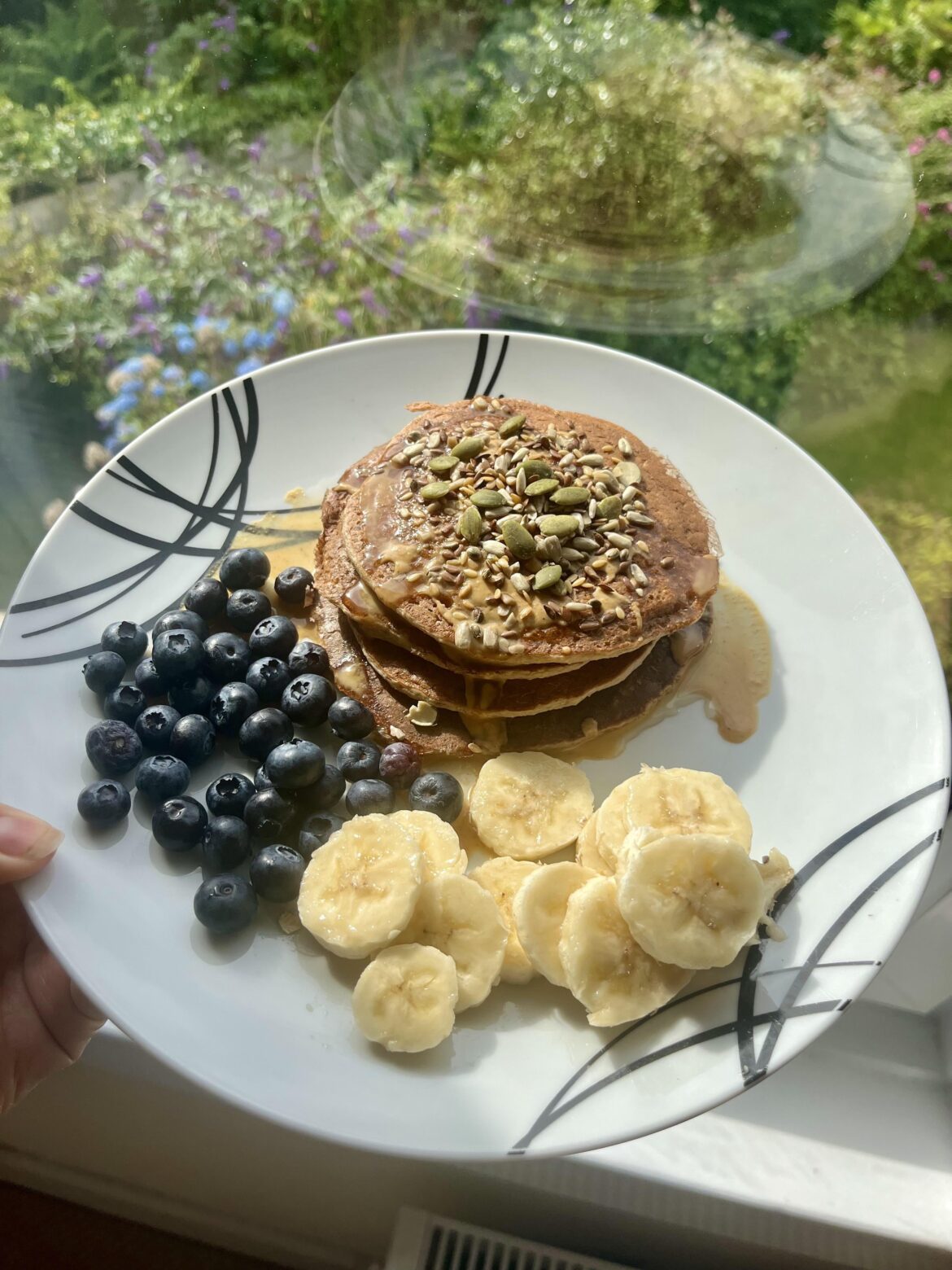 Breakfast is served 🥞🤌🏼🌱
