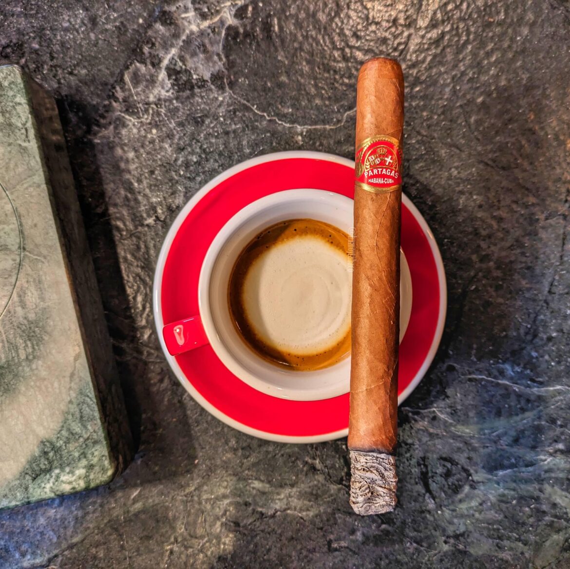 Pairing Chronicles #190: Large cigar and small coffee