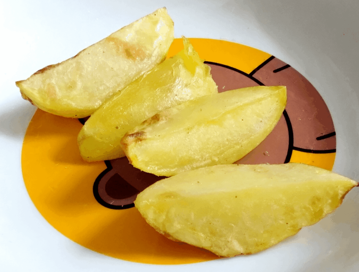 Homemade air-fry potato wedges
