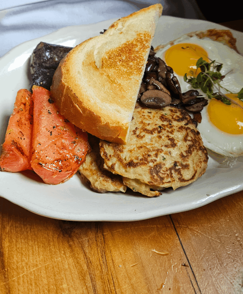 A Full Irish Breakfast at the Lonesome Club in Windsor Terrace, Brooklyn