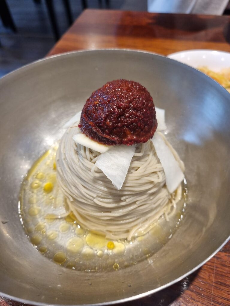 Sesame oil buckwheat noodles