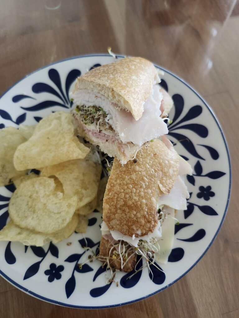 Simple end of loaf sandwich